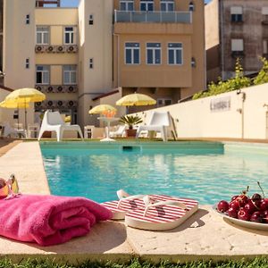 733 Costa Cabral Metro Residence